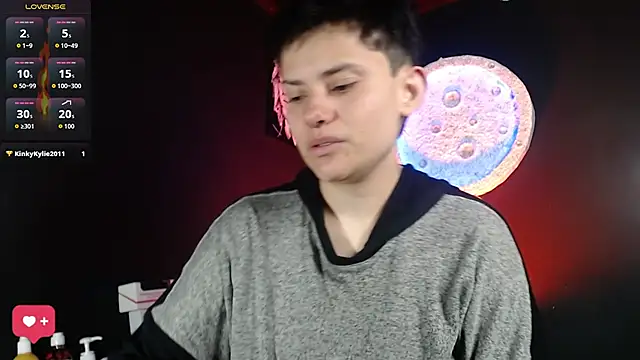 Snapshot of girl_intense444 chatting on 10.07.25 girl intense444 online show from 10.07.25