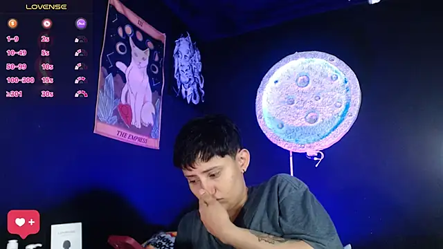 girl intense444 online show from 01.08.26