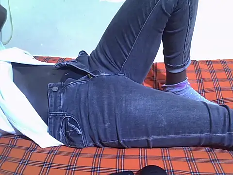 EbonyMina  online show from 10.12.25