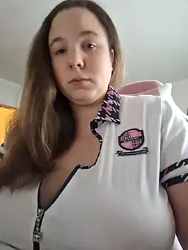 Snapshot of AureliaWinter chatting on 01.07.25 AureliaWinter online show from 01.07.25