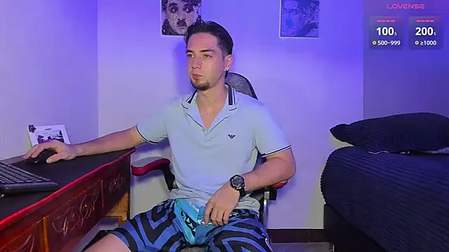 Alex smith00 online show from 10.17.25