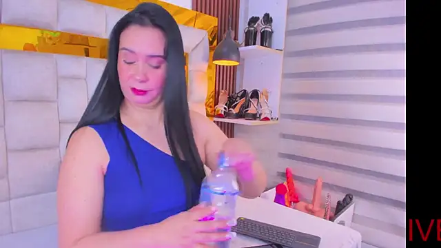 bigass monic online show from 09.18.25