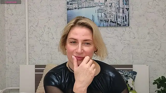 Lady Murenza online show from 02.17.25