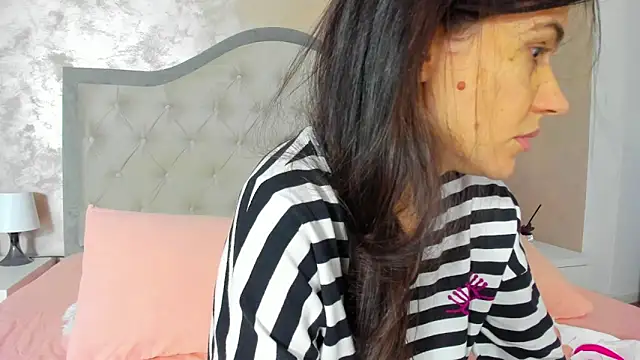 JennaMyers online show from 11.16.25