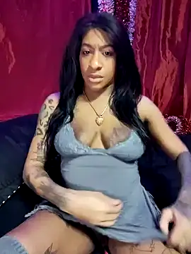 iitsolivia13 online show from 02.14.25