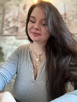 MommyDimitrescu  online show from 12.19.24