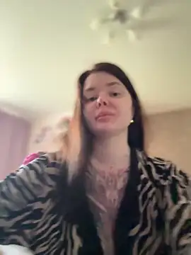 MommyDimitrescu  online show from 05.26.26