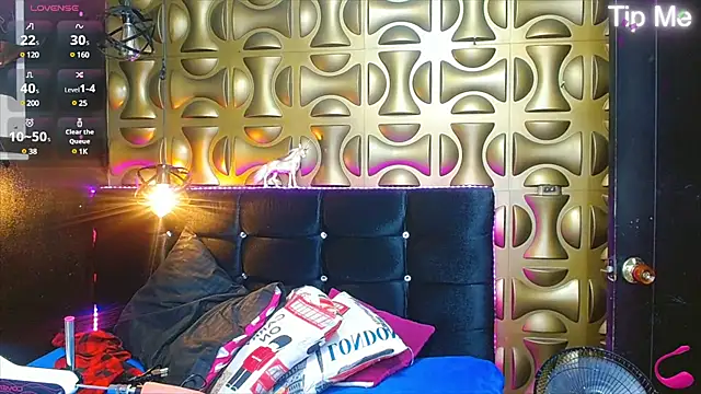 Snapshot of angel_sexyevil chatting on 03.14.25 angel sexyevil online show from 03.14.25
