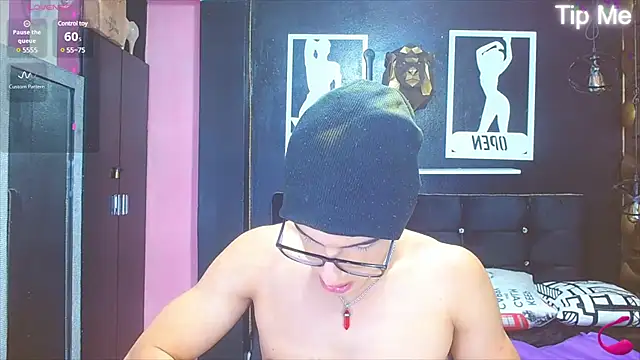 Snapshot of angel_sexyevil chatting on 03.22.25 angel sexyevil online show from 03.22.25