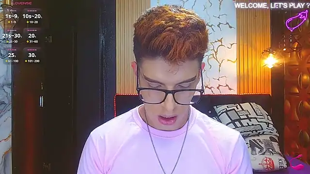 Snapshot of angel_sexyevil chatting on 10.08.25 angel sexyevil online show from 10.08.25