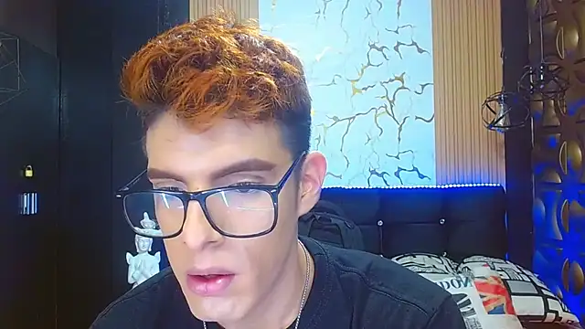 Snapshot of angel_sexyevil chatting on 10.09.25 angel sexyevil online show from 10.09.25