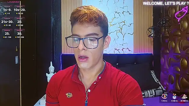 Snapshot of angel_sexyevil chatting on 10.10.25 angel sexyevil online show from 10.10.25