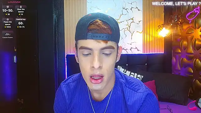 Snapshot of angel_sexyevil chatting on 10.25.25 angel sexyevil online show from 10.25.25