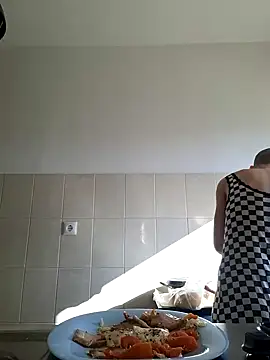 Snapshot of hotSANDRA_STARR chatting on 03.18.25 hotSANDRA STARR online show from 03.18.25