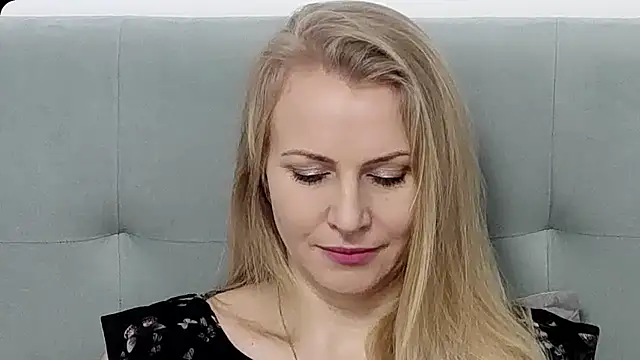 K  Adrienne online show from 02.09.26