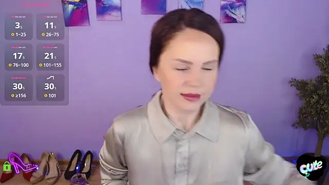 Snapshot of VickyGolden chatting on 03.23.25 VickyGolden online show from 03.23.25