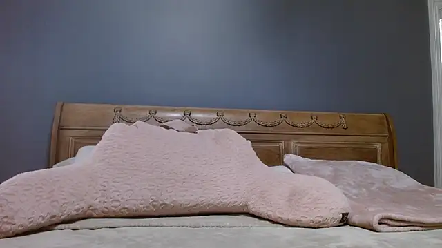 Lisaisluscious online show from 10.20.25