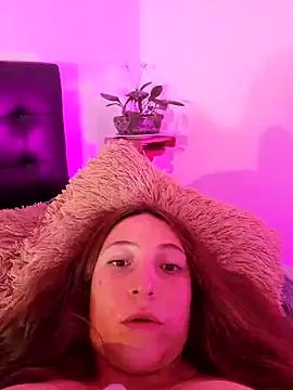 VickyHoult online show from 01.24.25