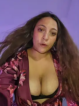 VickyHoult online show from 10.11.25