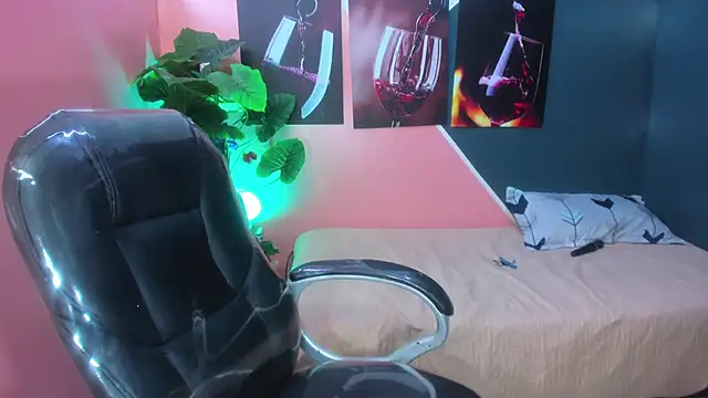 pearl weet online show from 12.19.24