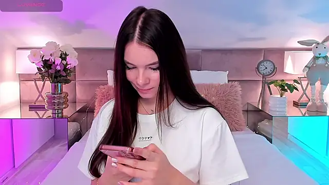 MiaMuse online show from 05.20.26