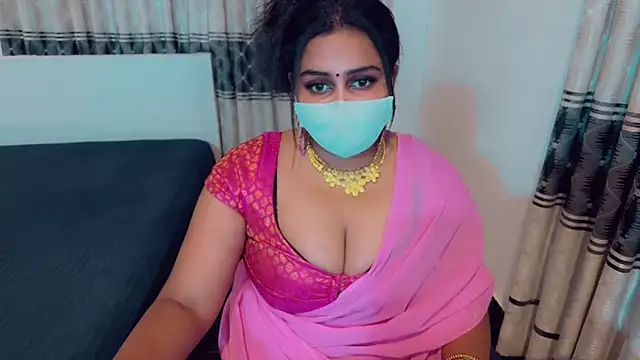 Snapshot of SonY_CaM chatting on 04.10.26 SonY CaM online show from 04.10.26