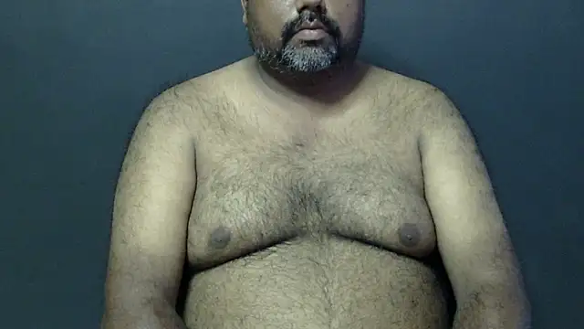 Snapshot of hairysubcub_70 chatting on 09.22.25 hairysubcub 70 online show from 09.22.25