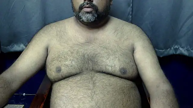 Snapshot of hairysubcub_70 chatting on 10.05.25 hairysubcub 70 online show from 10.05.25