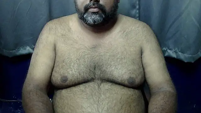 Snapshot of hairysubcub_70 chatting on 10.12.25 hairysubcub 70 online show from 10.12.25
