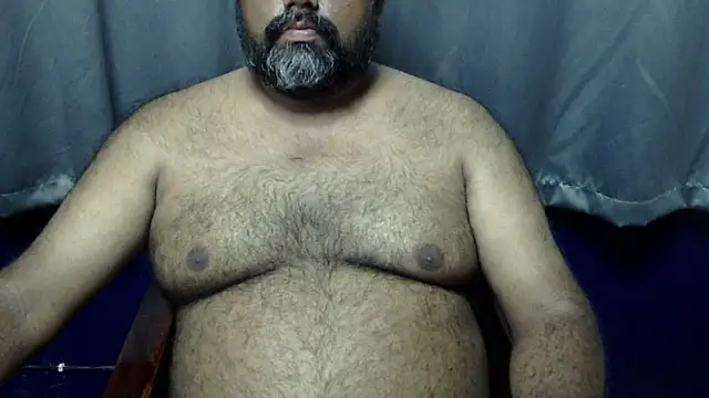 Snapshot of hairysubcub_70 chatting on 10.22.25 hairysubcub 70 online show from 10.22.25