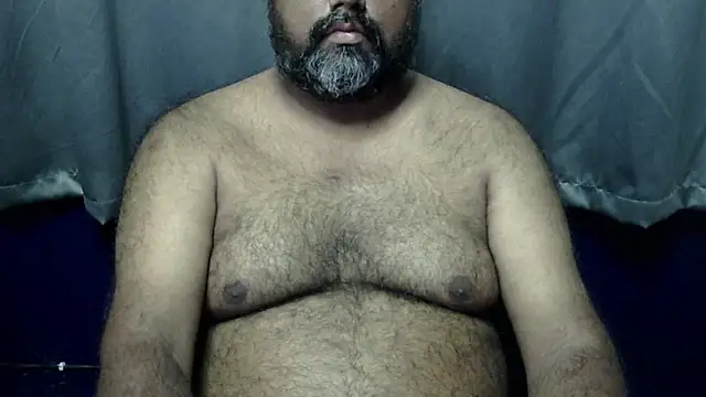 Snapshot of hairysubcub_70 chatting on 10.25.25 hairysubcub 70 online show from 10.25.25