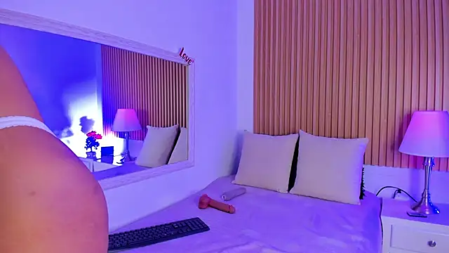 Snapshot of GenesisRuiz chatting on 03.05.25 GenesisRuiz online show from 03.05.25