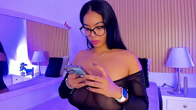 Snapshot of GenesisRuiz chatting on 03.06.25 GenesisRuiz online show from 03.06.25