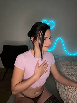 Snapshot of OIivia chatting on 12.09.24 OIivia online show from 12.09.24