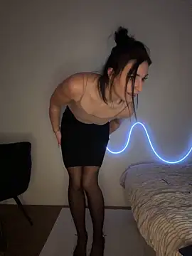 Snapshot of OIivia chatting on 01.13.25 OIivia online show from 01.13.25