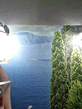 LazyTanukii online show from 01.13.26