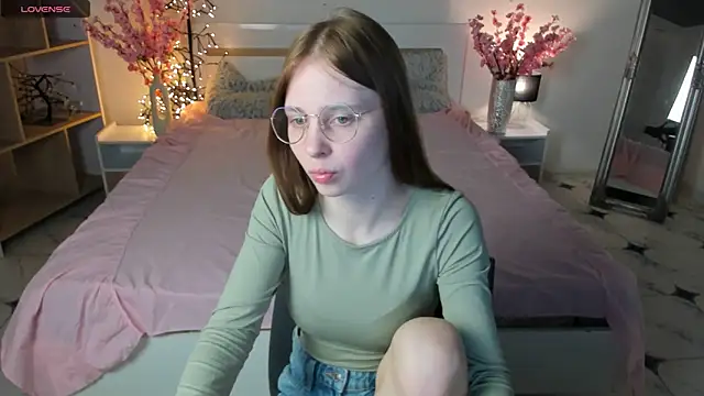 CharmedDoll online show from 03.21.25