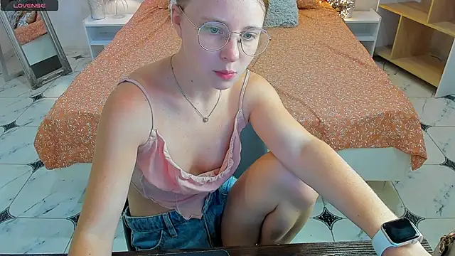 CharmedDoll online show from 09.16.25