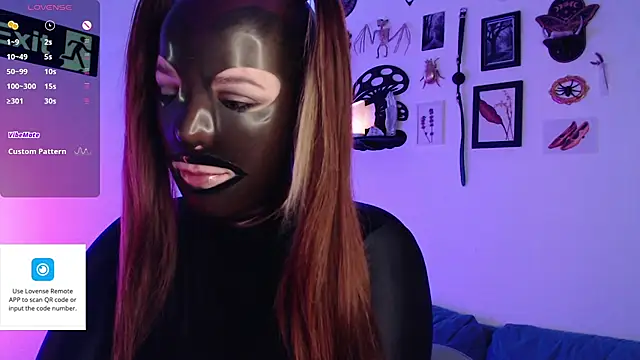 Snapshot of auroralatexprincess chatting on 10.01.25 auroralatexprincess online show from 10.01.25