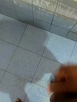 Snapshot of dinesh682 chatting on 10.20.25 dinesh682 online show from 10.20.25