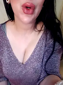 Snapshot of Queen_sousou chatting on 03.08.25 Queen sousou online show from 03.08.25