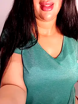 Snapshot of Queen_sousou chatting on 09.20.25 Queen sousou online show from 09.20.25