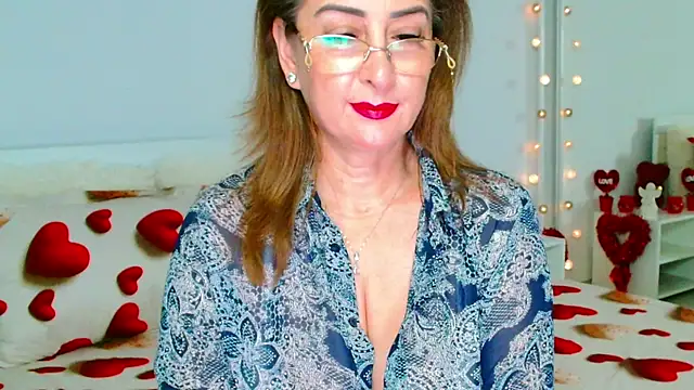 Tyana40 online show from 02.12.26