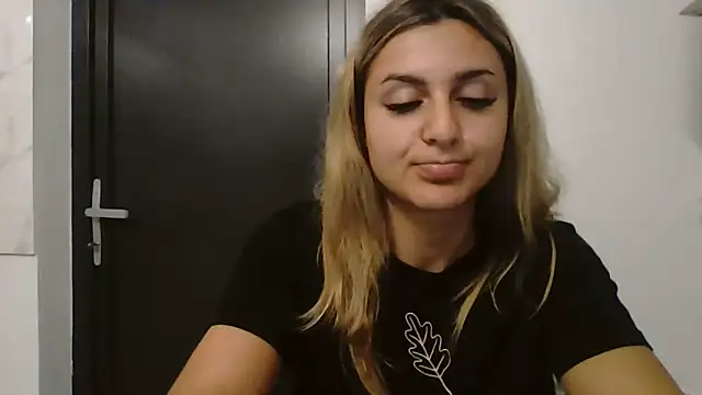 NicolePlay online show from 06.04.26