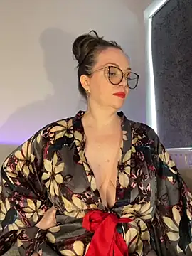 Snapshot of FemDom_RubyKnightXXO chatting on 09.21.25 FemDom RubyKnightXXO online show from 09.21.25