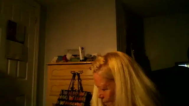 XTRAHORNYONE online show from 09.30.25