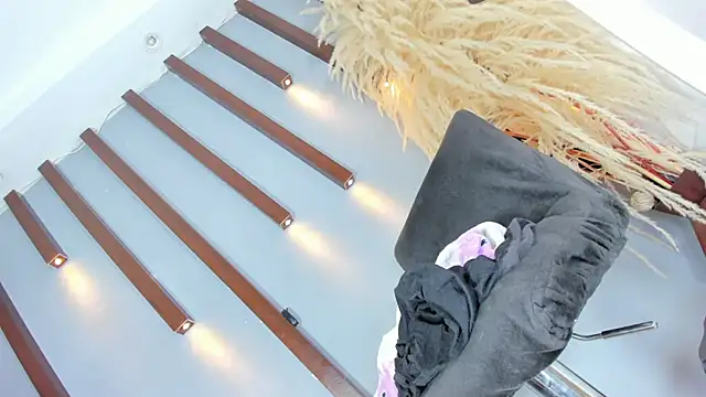 Snapshot of Tamara_18 chatting on 10.11.25 Tamara 18 online show from 10.11.25