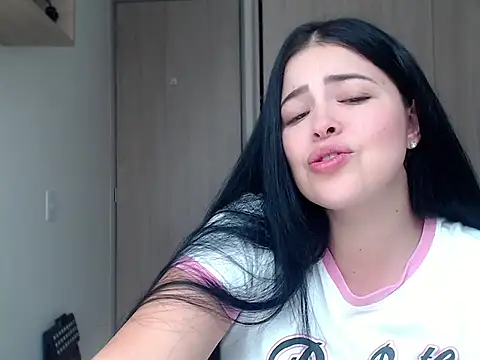 Aleska  Bell online show from 09.08.25