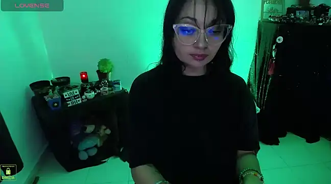 Alexa-Sweet69 online show from 12.18.24