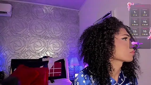 vennus1  online show from 12.04.25